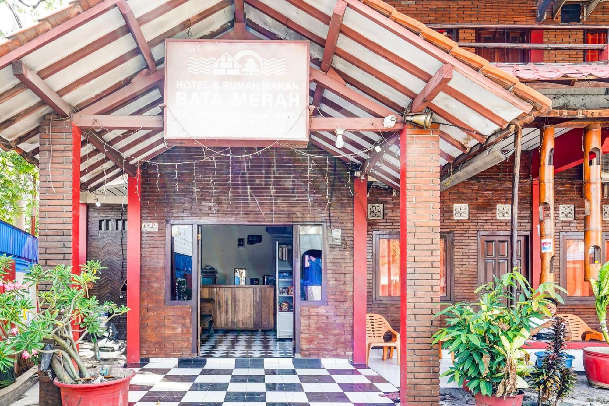 Hotel O Kauman Near International Batik Center Formerly Bata Merah 3*